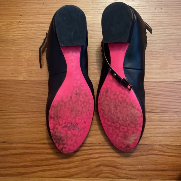 Betsy Johnson Flats - Picture 4 of 5